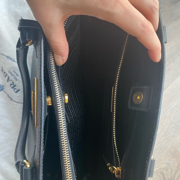 Prada galleria saffiano leather medium bag - Picture 7 of 11